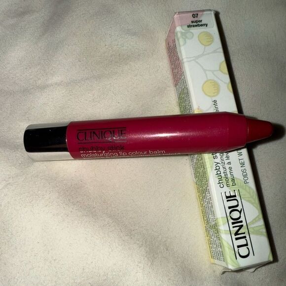 NWT- CLINIQUE Chubby Stick Moisturizing Lip Colour Balm- “SUPER STRAWBERRY” - Picture 9 of 9